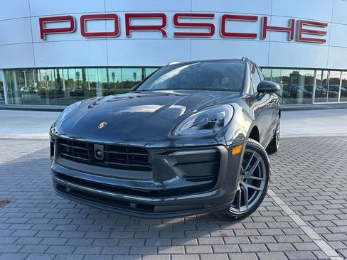 Used 2026 Porsche Macan AWD/4WD image 1