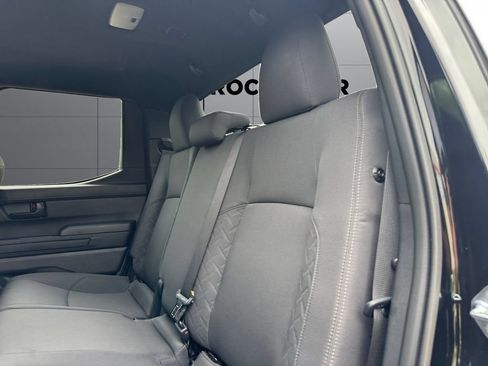 Certified 2025 Toyota Tacoma SR5 AWD/4WD image 18