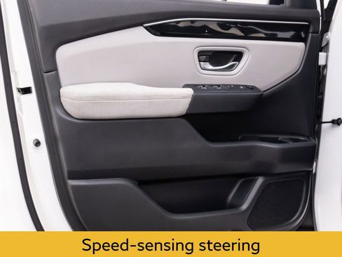 Used 2023 Honda Pilot LX image 13