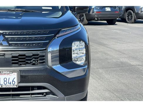 Used 2022 Mitsubishi Outlander ES image 52