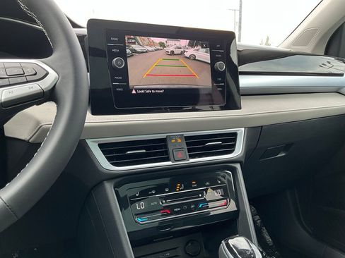 New 2025 Volkswagen Taos SE image 16