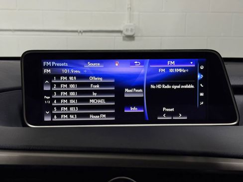 Used 2018 Lexus RX 350L AWD w/ Premium Package image 37