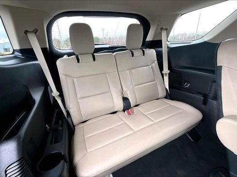 Certified 2020 Ford Explorer XLT w/ Equipment Group 202A image 28