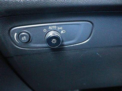 Used 2023 Buick Envision Essence image 26