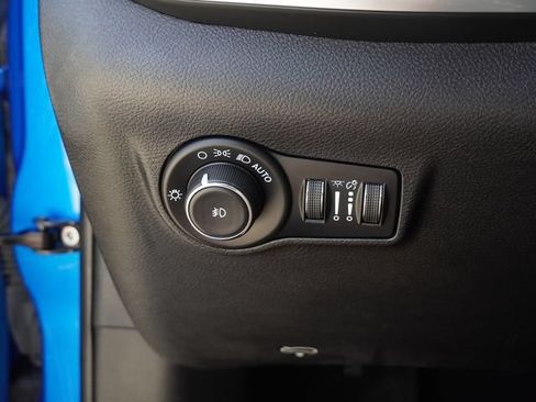 Used 2023 Jeep Compass Latitude AWD/4WD image 20