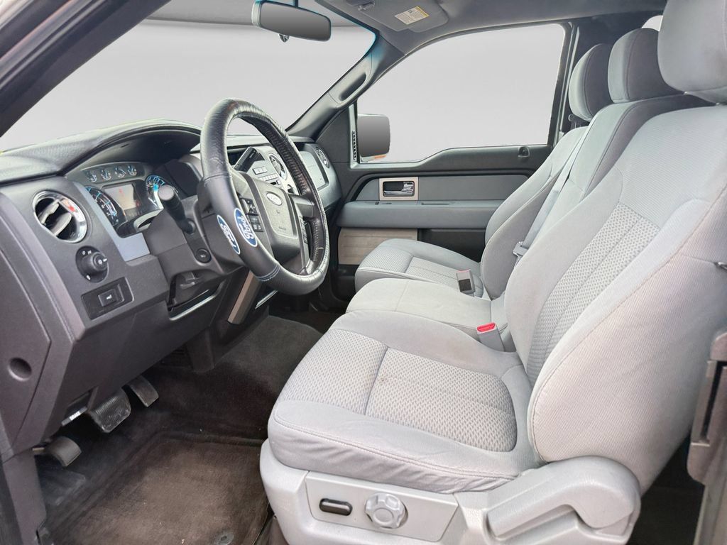 Used 2011 Ford F150 XLT w/ XLT Chrome Pkg AWD/4WD image 18