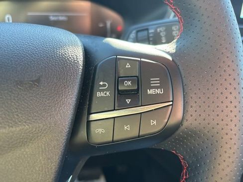 Used 2025 Ford Escape ST-Line image 18