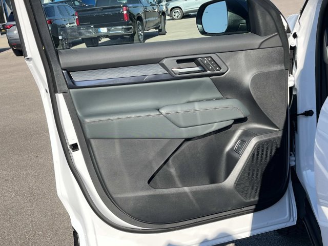 New 2027 GMC Terrain AT4 w/ Convenience Package III AWD/4WD image 25