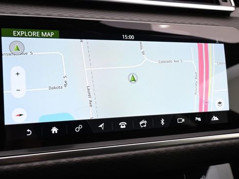 Used 2019 Land Rover Range Rover Velar S AWD/4WD image 27