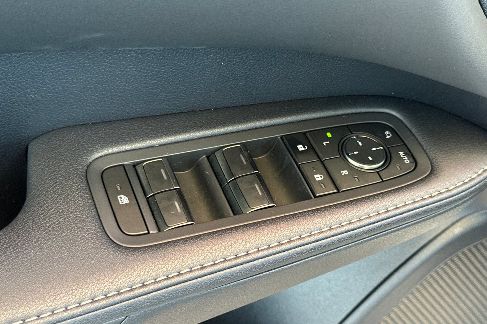Used 2024 Lexus RX 350 Premium w/ Cold Area Package FWD image 13