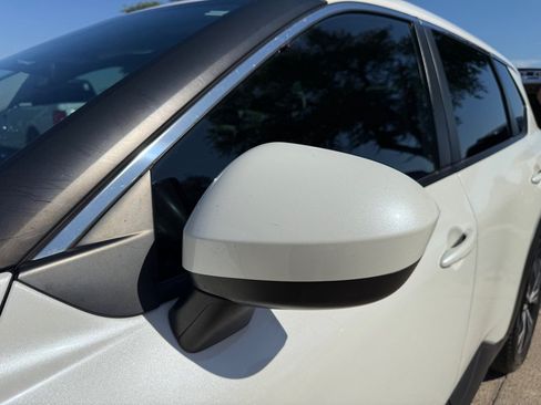 Used 2023 Nissan Rogue SV FWD image 10
