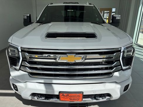 Used 2025 Chevrolet Silverado 3500 High Country AWD/4WD image 7