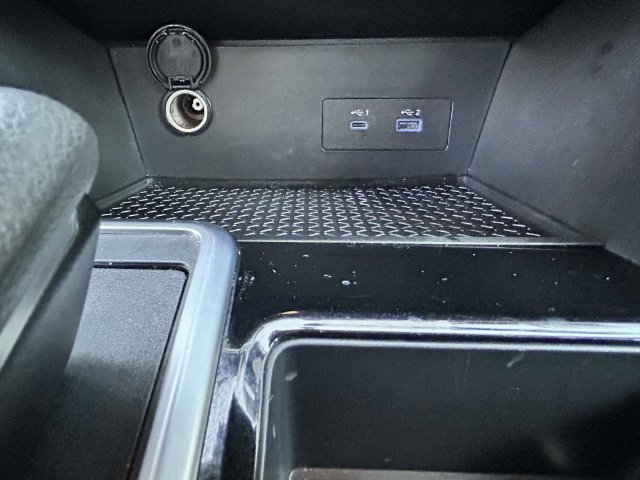 Used 2025 Nissan Pathfinder SV AWD/4WD image 30