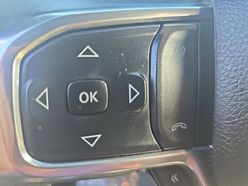 Used 2025 RAM 1500 Laramie image 31