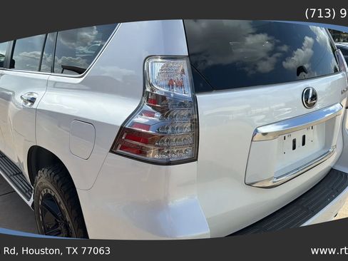 Used 2020 Lexus GX 460 Luxury w/ Accessory Package AWD/4WD image 20