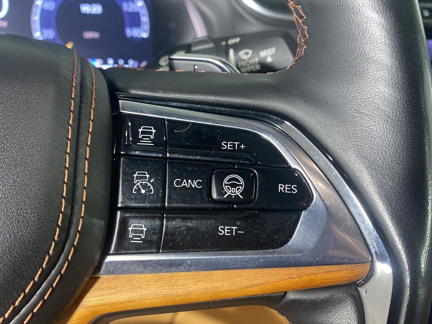 Used 2021 Jeep Grand Cherokee L Summit AWD/4WD image 18