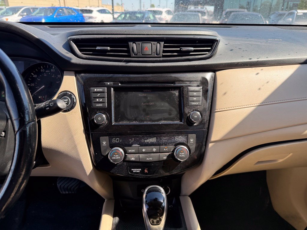Used 2020 Nissan Rogue SV FWD image 13