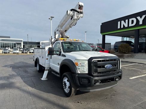 Used 2015 Ford F550 2WD Regular Cab Super Duty image 3