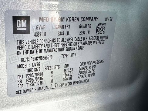 Used 2022 Chevrolet Trax LT w/ LT Convenience Package image 18