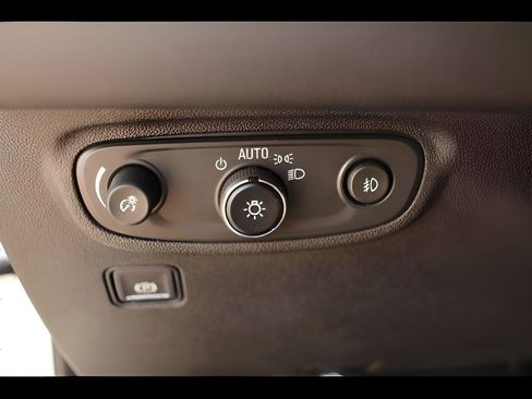 Used 2022 GMC Terrain SLT image 19