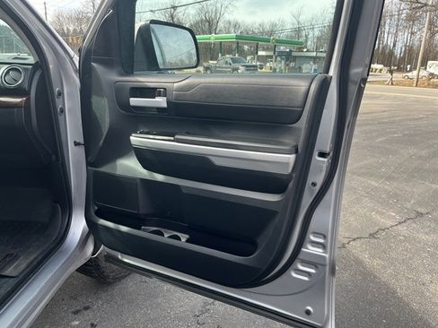 Used 2016 Toyota Tundra Limited w/ Limited Premium Package image 30