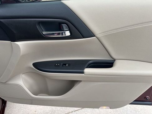 Used 2013 Honda Accord EX-L image 32