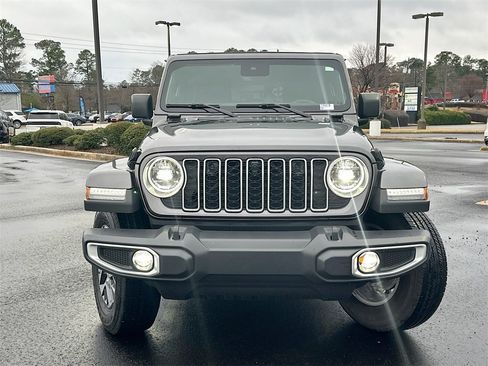 Used 2025 Jeep Wrangler Sahara w/ Safety Group image 5