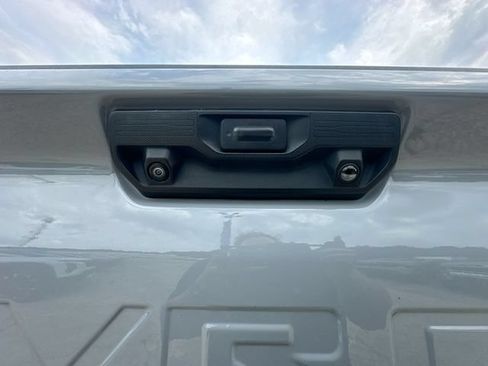 Used 2025 Chevrolet Silverado 2500 ZR2 w/ Technology Package AWD/4WD image 44