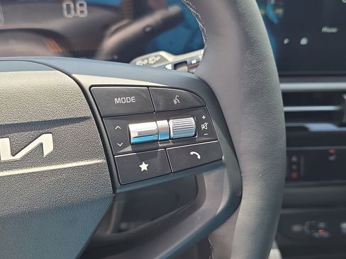 New 2026 Kia Sportage LX FWD image 31