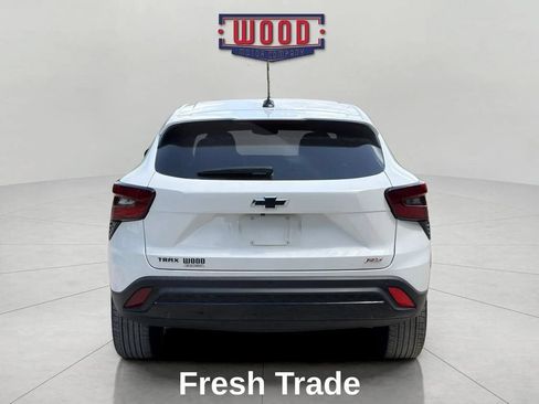 Used 2025 Chevrolet Trax RS w/ Driver Confidence Package FWD image 5