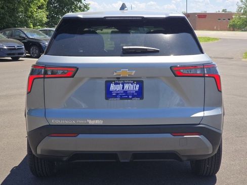 New 2026 Chevrolet Equinox LT w/ Convenience Package II AWD/4WD image 13