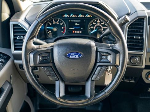 Used 2020 Ford F150 XLT w/ Equipment Group 302A Luxury AWD/4WD image 17