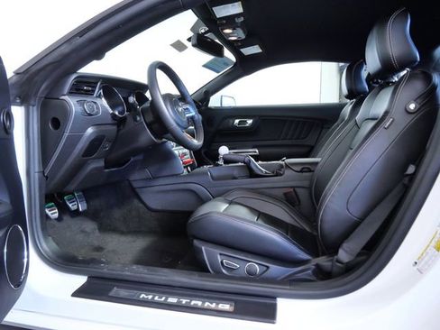 Certified 2017 Ford Mustang GT Premium w/ GT Performance Package image 15