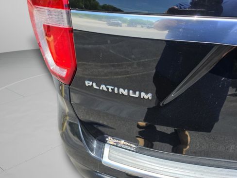 Used 2018 Ford Explorer Platinum AWD/4WD image 37