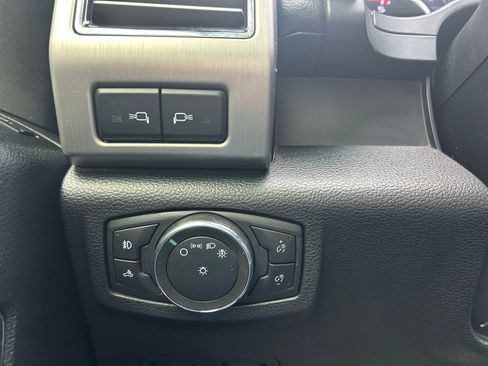 Used 2021 Ford F350 Platinum w/ FX4 Off-Road Package image 16