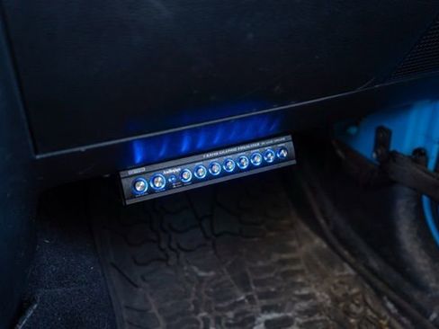 Used 2017 Jeep Wrangler Unlimited Sahara w/ Dual Top Group image 18