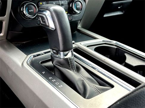 Used 2019 Ford F150 Lariat image 18