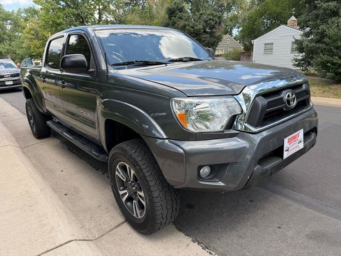 Used 2015 Toyota Tacoma 4x4 Double Cab w/ SR5 Package image 7