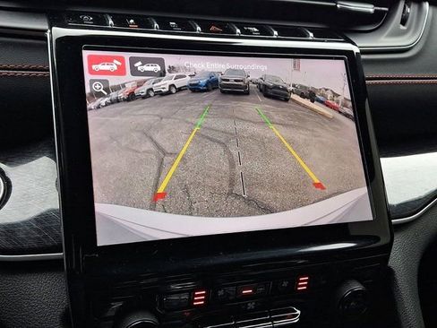 Used 2022 Jeep Grand Cherokee Trailhawk AWD/4WD image 23