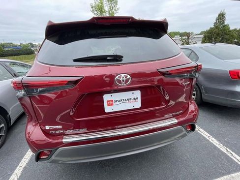Used 2026 Toyota Highlander Platinum AWD/4WD image 10