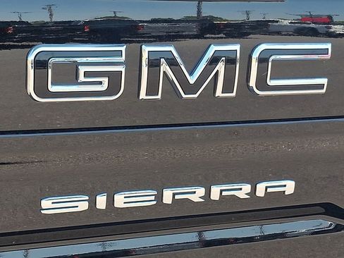 Used 2026 GMC Sierra 1500 AT4 w/ AT4 Premium Package AWD/4WD image 31