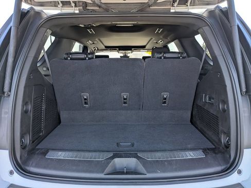 Used 2021 GMC Yukon Denali w/ Denali Premium Package AWD/4WD image 6