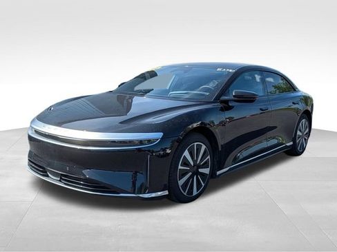 Used 2024 Lucid Air Pure RWD image 3