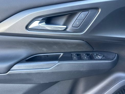 Used 2026 Chevrolet Equinox EV LT w/ Comfort Package AWD/4WD image 12