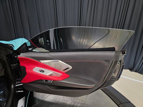 Used 2023 Chevrolet Corvette Stingray Preferred Cpe w/ Z51 Performance Package RWD image 33