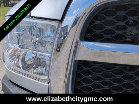 Used 2017 RAM 2500 Tradesman w/ Chrome Appearance Group image 10