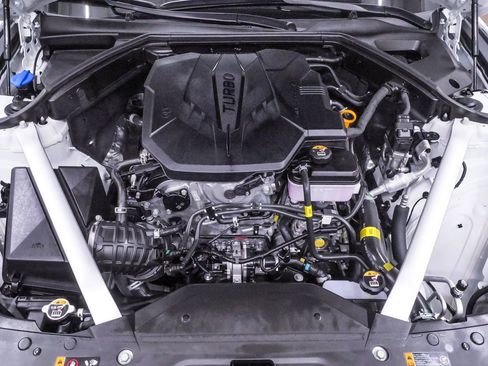 Certified 2025 Genesis G70 2.5T w/ Sport Prestige Package image 27