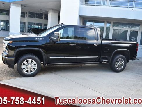 New 2026 Chevrolet Silverado 2500 High Country w/ High Country Premium Package AWD/4WD image 6