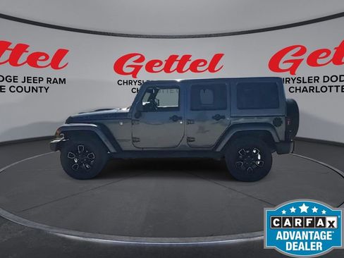 Used 2017 Jeep Wrangler Unlimited Sahara image 5