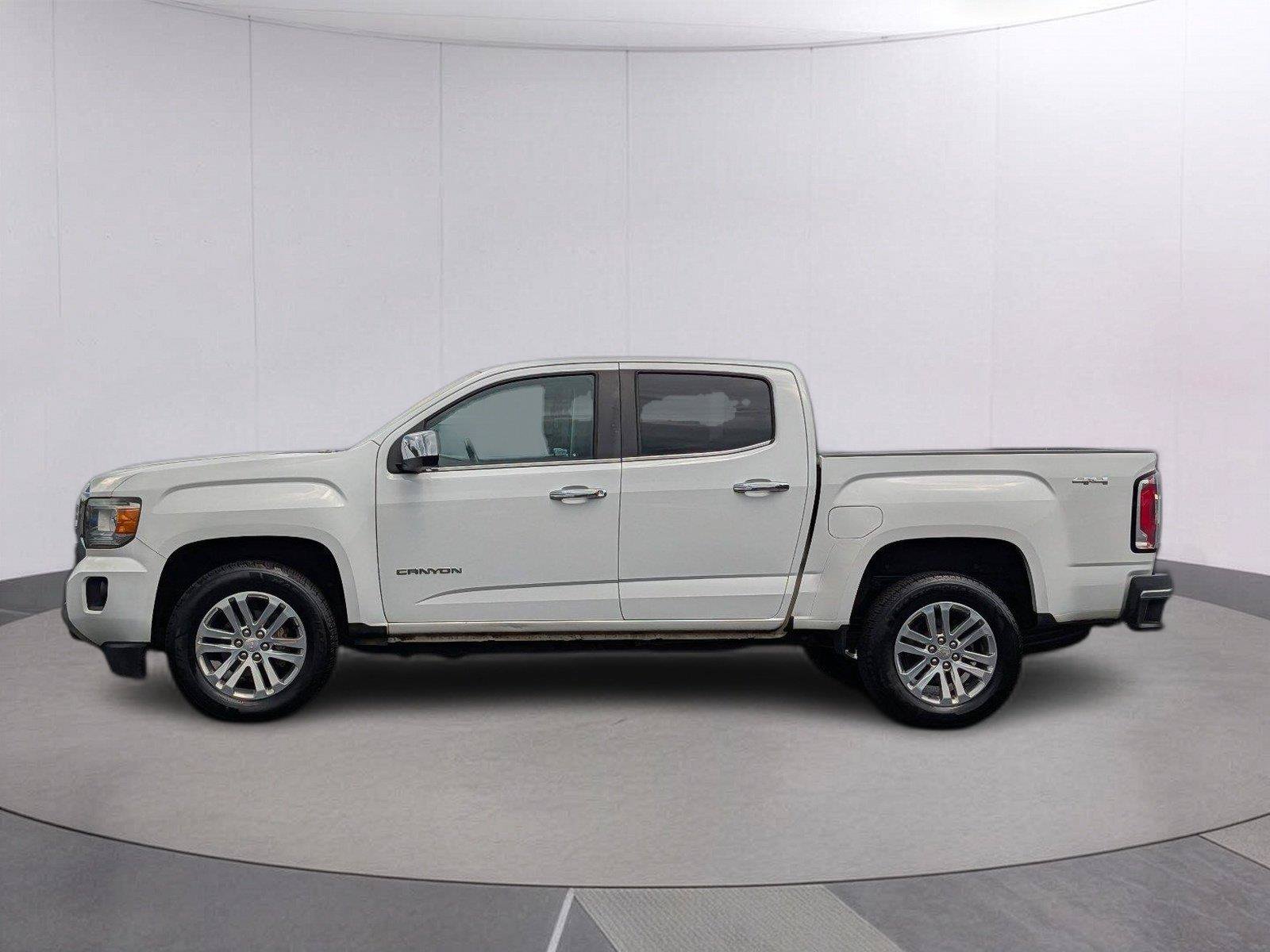 Used 2020 GMC Canyon SLT w/ Driver Alert Package AWD/4WD image 2